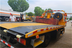 南县附近拖车电话号码服务